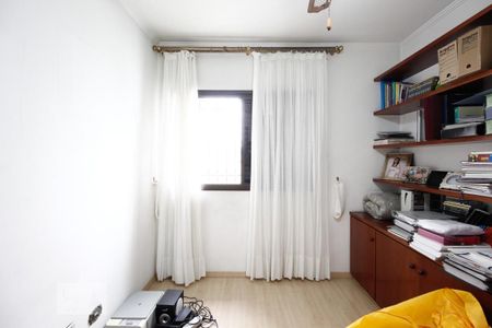 Apartamento à venda com 156m², 4 quartos e 2 vagas Apartamento à venda com 156m², 4 quartos e 2 vagasQuarto 2