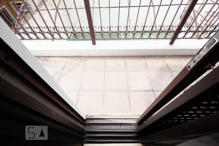 Apartamento à venda com 156m², 4 quartos e 2 vagas Apartamento à venda com 156m², 4 quartos e 2 vagasVaranda