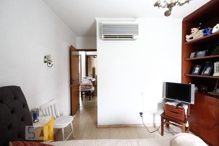 Apartamento à venda com 156m², 4 quartos e 2 vagas Apartamento à venda com 156m², 4 quartos e 2 vagasQuarto 3