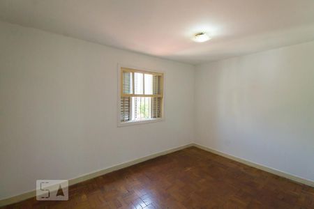 Casa à venda com 240m², 5 quartos e 3 vagasQuarto 2