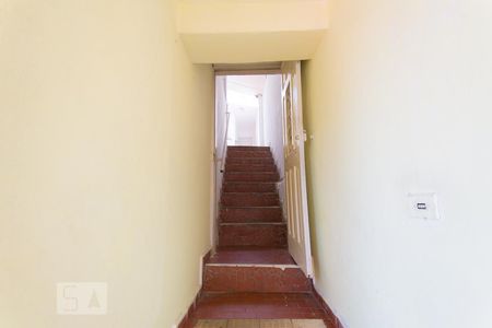 Casa à venda com 240m², 5 quartos e 3 vagasEscada