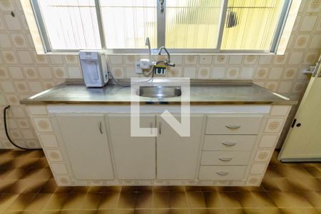 Casa à venda com 173m², 2 quartos e 2 vagas Casa à venda com 173m², 2 quartos e 2 vagasCozinha