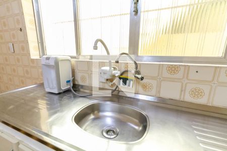 Casa à venda com 173m², 2 quartos e 2 vagas Casa à venda com 173m², 2 quartos e 2 vagasCozinha