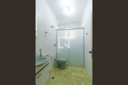 Casa à venda com 173m², 2 quartos e 2 vagas Casa à venda com 173m², 2 quartos e 2 vagasBanheiro