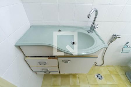 Casa à venda com 173m², 2 quartos e 2 vagas Casa à venda com 173m², 2 quartos e 2 vagasBanheiro