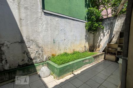 Casa à venda com 170m², 3 quartos e 1 vaga Casa à venda com 170m², 3 quartos e 1 vagaQuintal