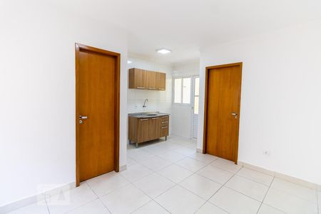 Sala e Cozinha de apartamento para alugar com 1 quarto, 42m² em Vila Nova Mazzei, São Paulo
