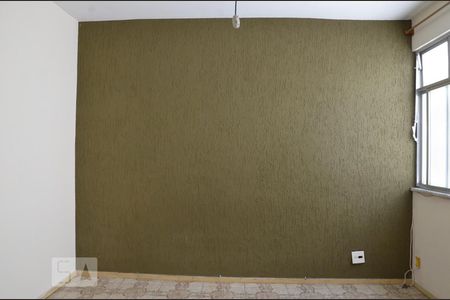 Sala de apartamento à venda com 2 quartos, 60m² em Todos Os Santos, Rio de Janeiro