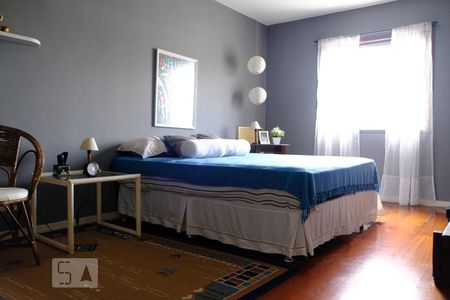 Casa à venda com 500m², 3 quartos e 2 vagasSuíte segundo andar