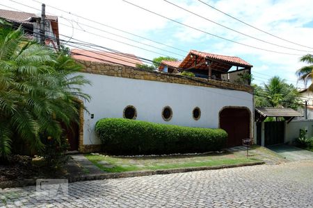Casa à venda com 500m², 3 quartos e 2 vagasFachada
