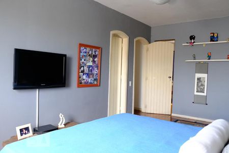 Casa à venda com 500m², 3 quartos e 2 vagasSuíte segundo andar