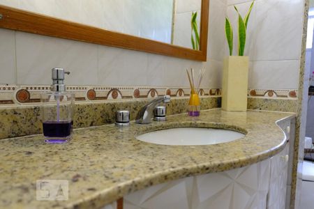 Casa à venda com 500m², 3 quartos e 2 vagasBanheiro social