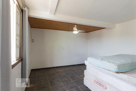 Casa à venda com 240m², 3 quartos e 3 vagas Casa à venda com 240m², 3 quartos e 3 vagasSuíte 3