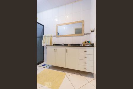 Casa à venda com 240m², 3 quartos e 3 vagas Casa à venda com 240m², 3 quartos e 3 vagasBanheiro da Suíte 1