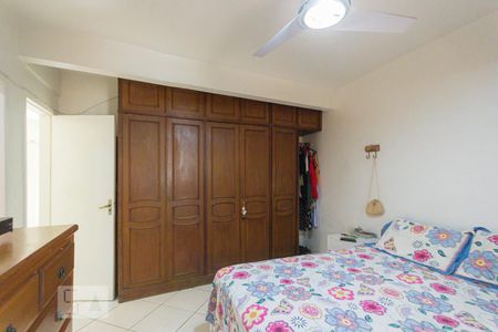 Casa à venda com 240m², 3 quartos e 3 vagas Casa à venda com 240m², 3 quartos e 3 vagasSuíte 1