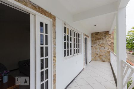 Casa à venda com 240m², 3 quartos e 3 vagas Casa à venda com 240m², 3 quartos e 3 vagasVaranda da Sala