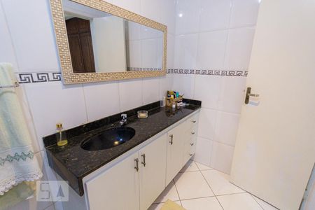 Casa à venda com 240m², 3 quartos e 3 vagas Casa à venda com 240m², 3 quartos e 3 vagasBanheiro da Suíte 1