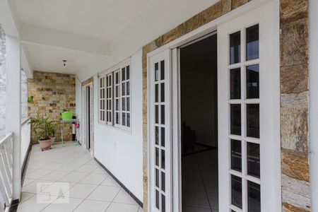 Casa à venda com 240m², 3 quartos e 3 vagas Casa à venda com 240m², 3 quartos e 3 vagasVaranda da Sala