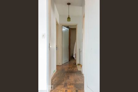 Casa à venda com 220m², 3 quartos e 3 vagas Casa à venda com 220m², 3 quartos e 3 vagasCorredor