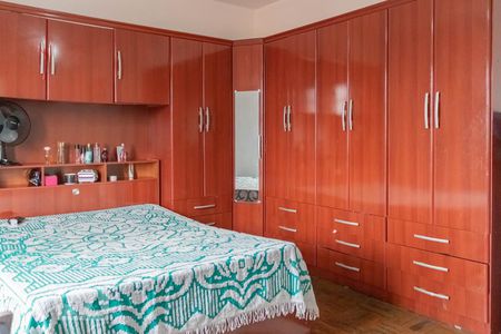 Casa à venda com 220m², 3 quartos e 3 vagas Casa à venda com 220m², 3 quartos e 3 vagasQuarto 2