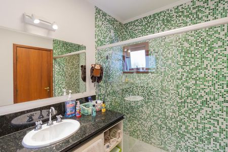 Casa à venda com 226m², 3 quartos e 2 vagas Casa à venda com 226m², 3 quartos e 2 vagasBanheiro da Suíte 1