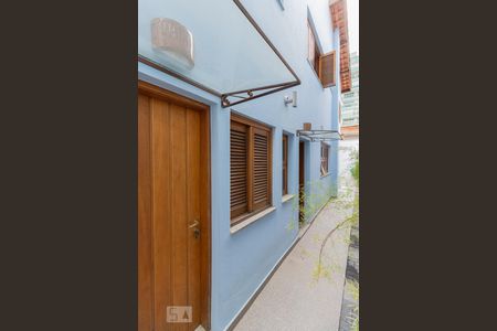 Casa à venda com 226m², 3 quartos e 2 vagas Casa à venda com 226m², 3 quartos e 2 vagasÁrea Externa