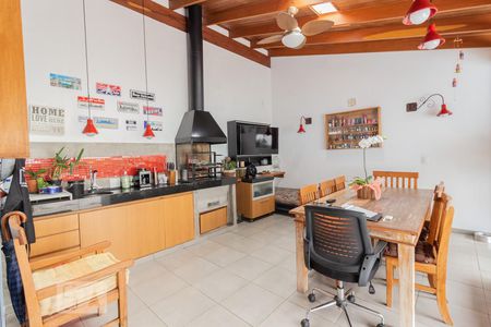 Casa à venda com 226m², 3 quartos e 2 vagas Casa à venda com 226m², 3 quartos e 2 vagasÁrea Externa