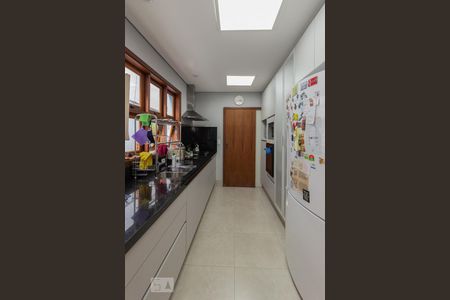 Casa à venda com 226m², 3 quartos e 2 vagas Casa à venda com 226m², 3 quartos e 2 vagasCozinha