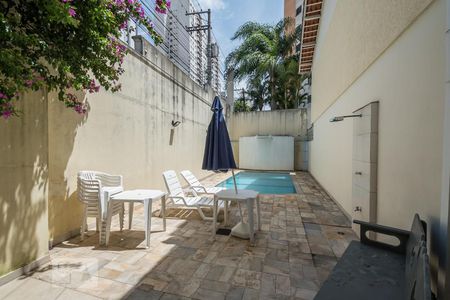 Casa de condomínio à venda com 168m², 3 quartos e 2 vagas Casa de condomínio à venda com 168m², 3 quartos e 2 vagasÁrea Comum - Piscina