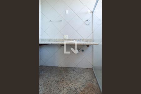 Apartamento à venda com 250m², 4 quartos e 1 vaga Apartamento à venda com 250m², 4 quartos e 1 vagaBanheiro da suíte 2