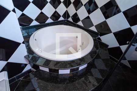 Apartamento à venda com 250m², 4 quartos e 1 vaga Apartamento à venda com 250m², 4 quartos e 1 vagaBanheiro da suíte 3