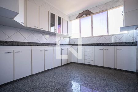Apartamento à venda com 250m², 4 quartos e 1 vaga Apartamento à venda com 250m², 4 quartos e 1 vagaCozinha