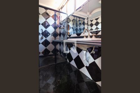 Apartamento à venda com 250m², 4 quartos e 1 vaga Apartamento à venda com 250m², 4 quartos e 1 vagaBanheiro da suíte 3