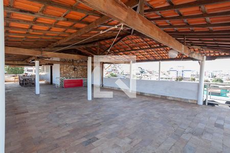 Apartamento à venda com 250m², 4 quartos e 1 vaga Apartamento à venda com 250m², 4 quartos e 1 vagaTerraço