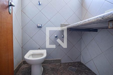 Apartamento à venda com 250m², 4 quartos e 1 vaga Apartamento à venda com 250m², 4 quartos e 1 vagaBanheiro da suíte 1