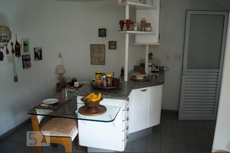 Apartamento à venda com 125m², 3 quartos e 2 vagasCozinha