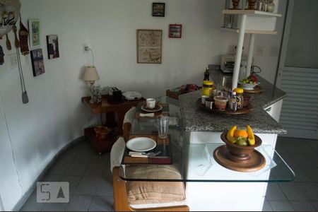 Apartamento à venda com 125m², 3 quartos e 2 vagasCozinha