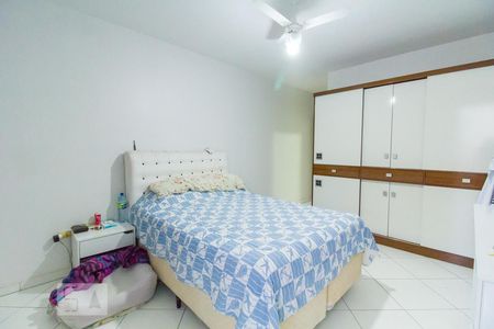 Casa à venda com 160m², 3 quartos e 4 vagasQuarto 2 - Suíte