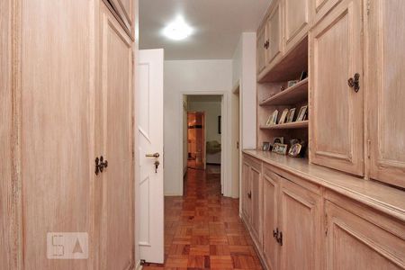 Apartamento à venda com 287m², 3 quartos e 2 vagasCorredor 