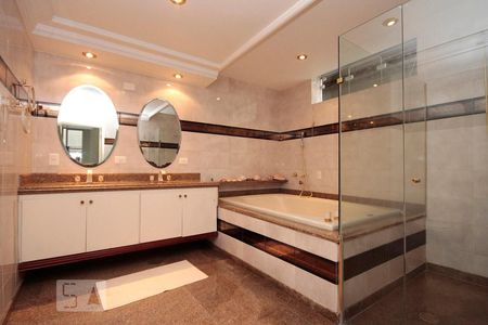 Apartamento à venda com 287m², 3 quartos e 2 vagasBanheiro da Suíte 3