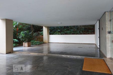 Apartamento à venda com 287m², 3 quartos e 2 vagas Apartamento à venda com 287m², 3 quartos e 2 vagasÁrea Comum