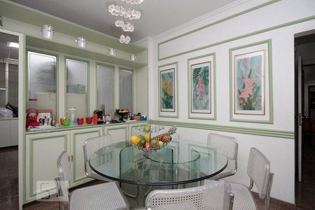 Apartamento à venda com 287m², 3 quartos e 2 vagasCopa