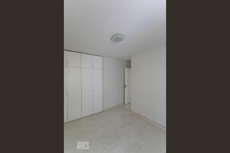 Apartamento para alugar com 70m², 2 quartos e 2 vagasQuarto 2 - Suíte