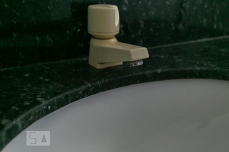 Apartamento para alugar com 70m², 2 quartos e 2 vagasBanheiro da Suíte