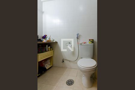 Apartamento à venda com 130m², 3 quartos e 2 vagas Apartamento à venda com 130m², 3 quartos e 2 vagasBanheiro da Suíte