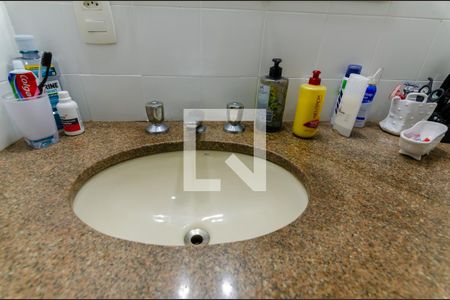 Apartamento à venda com 130m², 3 quartos e 2 vagas Apartamento à venda com 130m², 3 quartos e 2 vagasBanheiro da Suíte