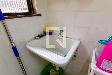 Apartamento à venda com 130m², 3 quartos e 2 vagas Apartamento à venda com 130m², 3 quartos e 2 vagasÁrea de Serviço