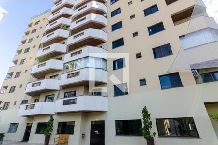 Apartamento à venda com 130m², 3 quartos e 2 vagas Apartamento à venda com 130m², 3 quartos e 2 vagasFachada do Prédio