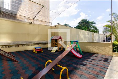 Apartamento à venda com 130m², 3 quartos e 2 vagas Apartamento à venda com 130m², 3 quartos e 2 vagasÁrea comum - Playground