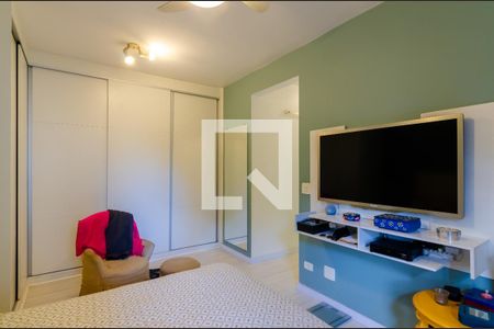 Apartamento à venda com 130m², 3 quartos e 2 vagas Apartamento à venda com 130m², 3 quartos e 2 vagasQuarto Suíte